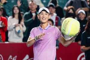 张奔斗：没有冬训的商竣程新赛季直接赢